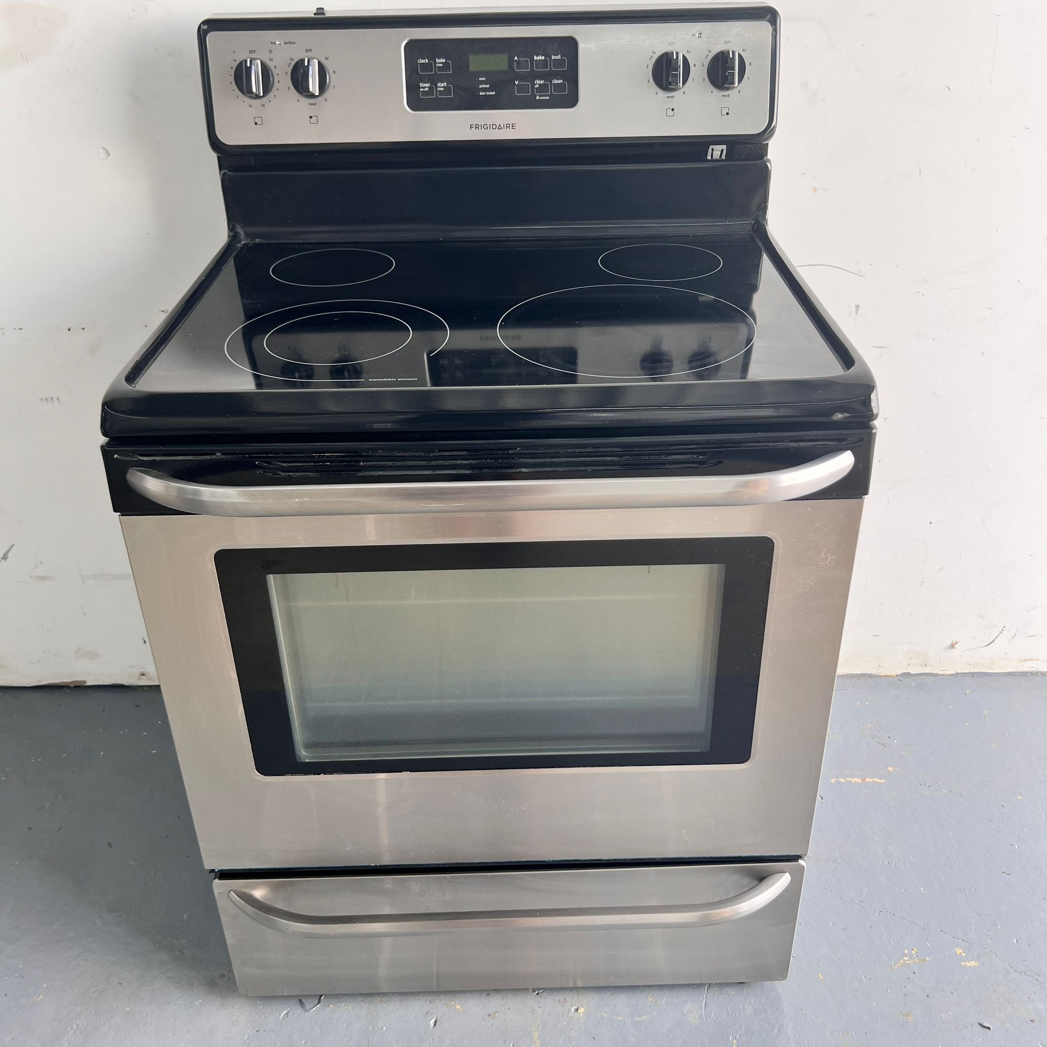 Frigidaire-Stainless-Steel-Electric-Stove Frigidaire-Stainless-Steel-Electric-Stove